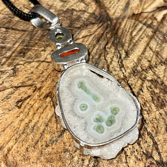 Solar Quartz Pendant 2 7/8” - Picture 8 of 15